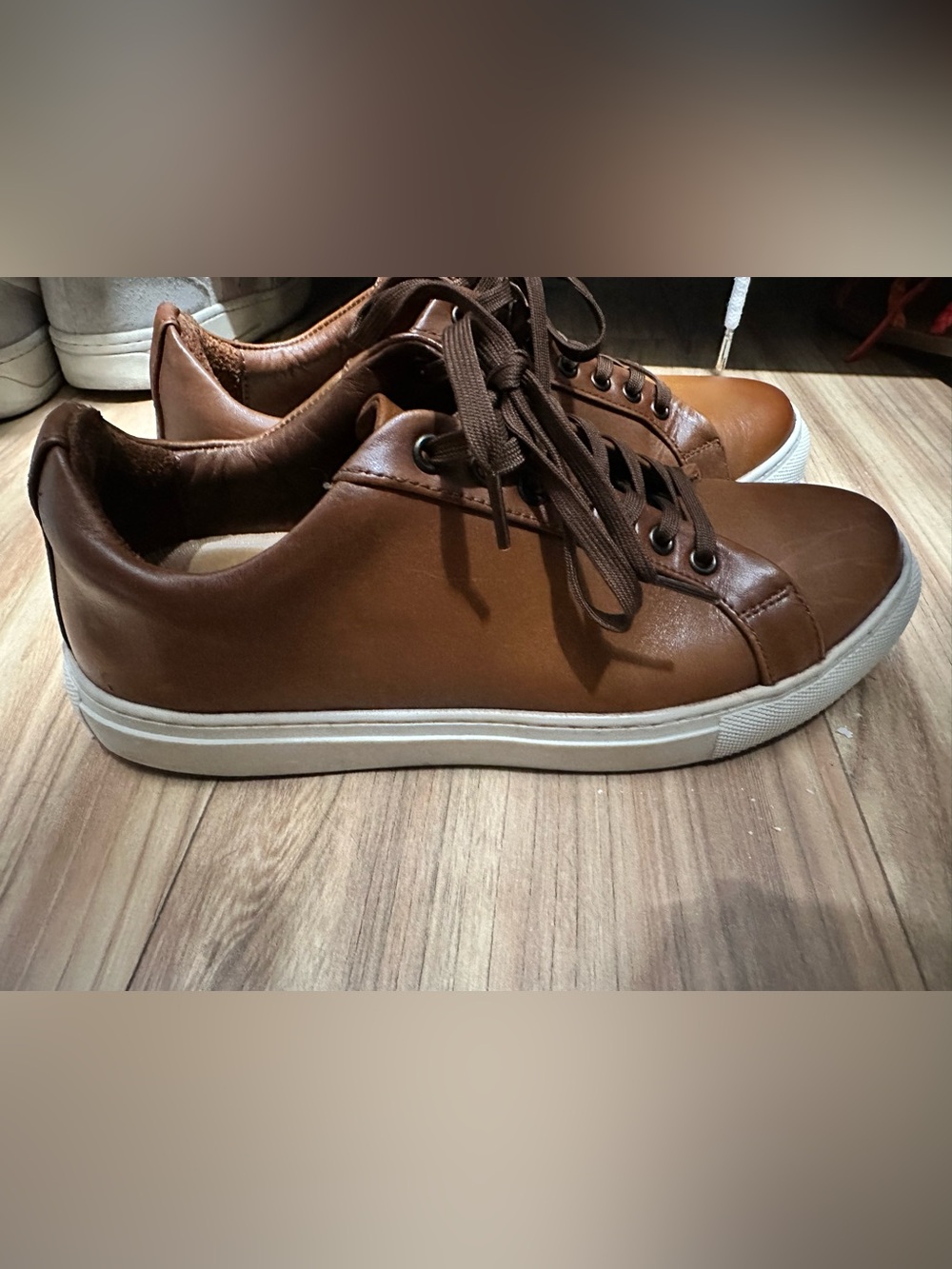 Women’s Thursday Low-Top Casual leather Sneakers in Brown 8.5